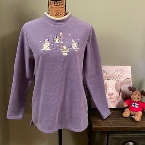 Croft & Barrow Sport holiday top size small.